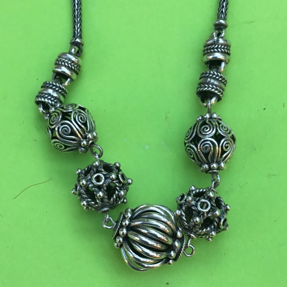 Vintage heavy sterling silver with ornate ball charms - Picture 9 of 12